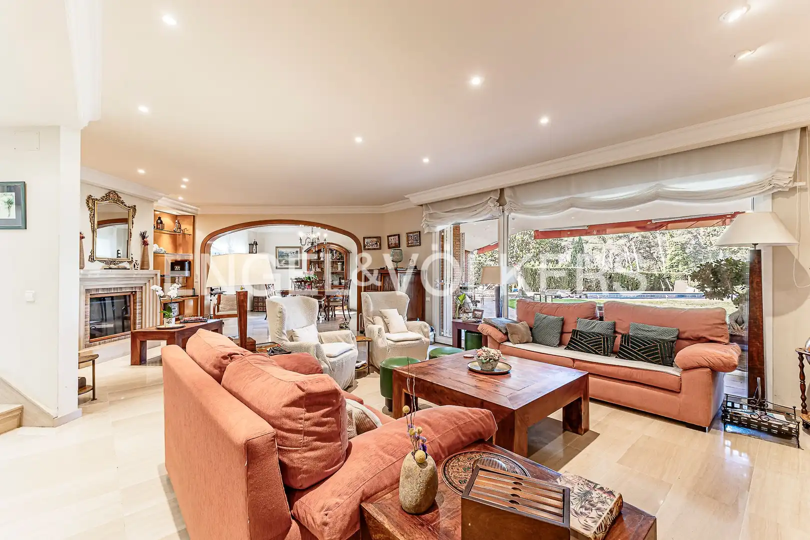 Sala d'estar de Casa o xalet en venda en Begues amb Calefacció, Jardí privat i Parquet