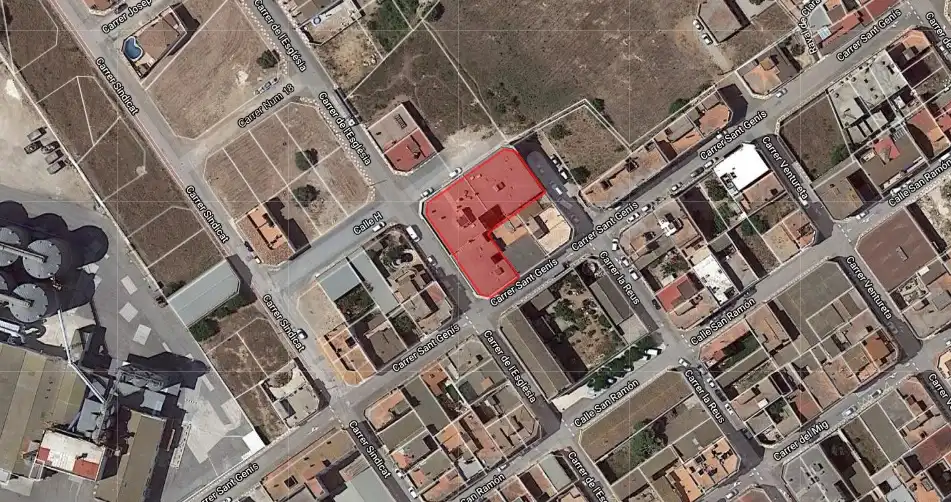 Edifici en venda en L'Aldea