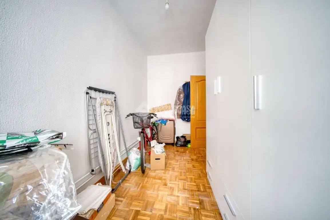 Flat for sale in Valladolid  with Heating, Parquet flooring and Furnished