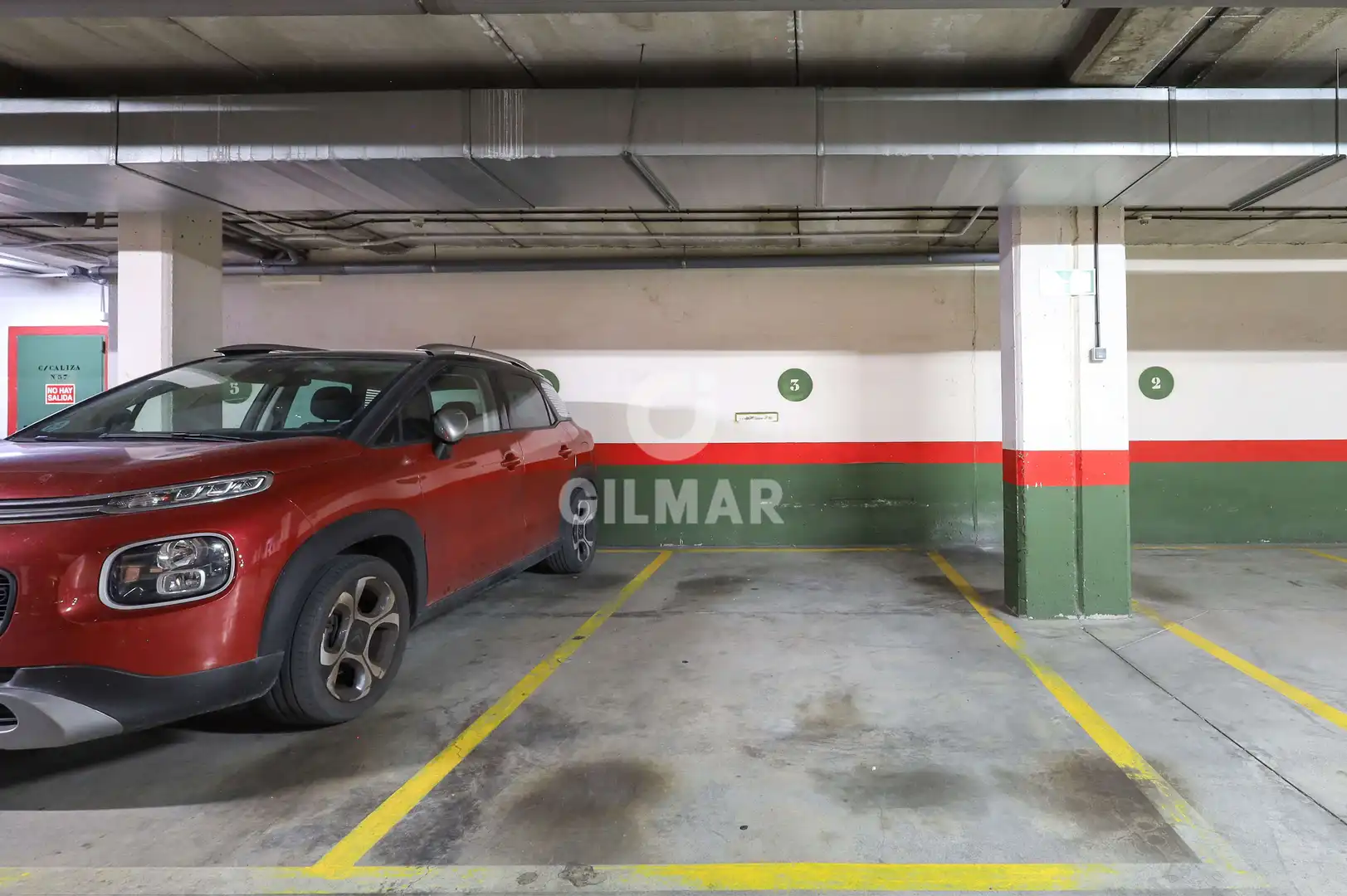Parking of Flat for sale in Madrid  with Heating, Private garden and Storage room
