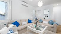 Living room of Flat for sale in  Barcelona Capital  with Air Conditioner, Heating and Balcony