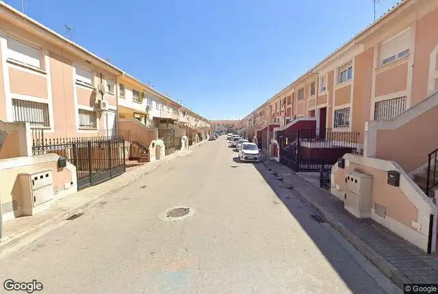 Vista exterior de Casa adosada en venta en Tomelloso