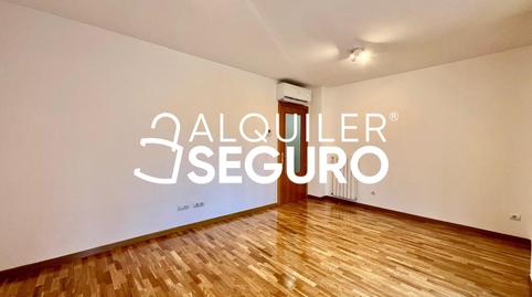 Foto 3 de Pis de lloguer a De César Manrique , Peñagrande,  Madrid Capital