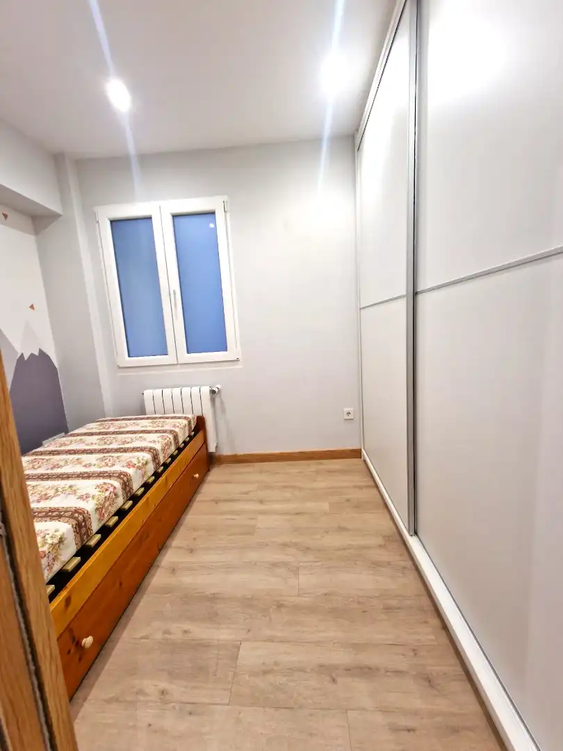 Habitación de Piso de alquiler en Santander con Calefacción, Amueblado y Horno