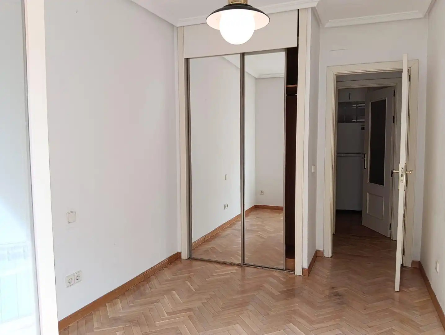 Bedroom of Flat for sale in San Lorenzo de El Escorial  with Heating, Parquet flooring and Storage room