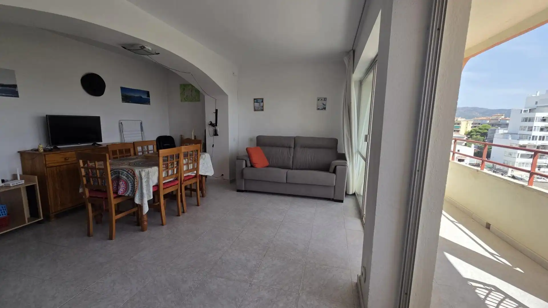 Apartment with terrace for sale in Carrer Carrer Punta del Ponent, imagen 3