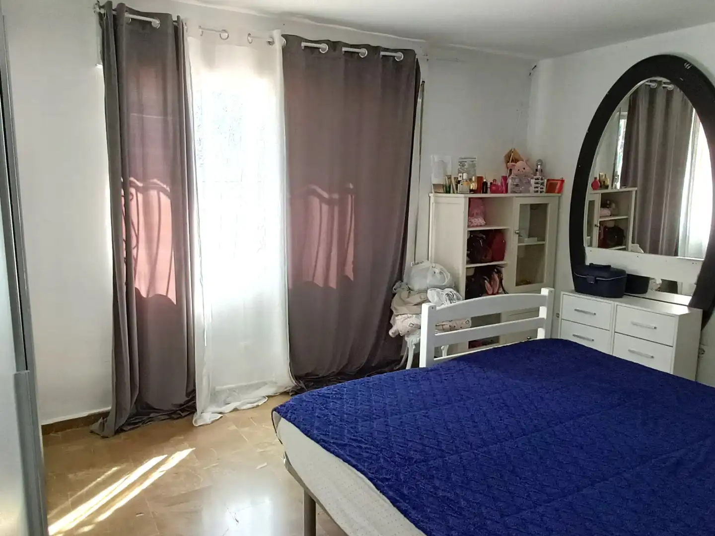 Habitación de Casa o chalet en venta en Fuente Vaqueros con Aire acondicionado, Jardín privado y Piscina