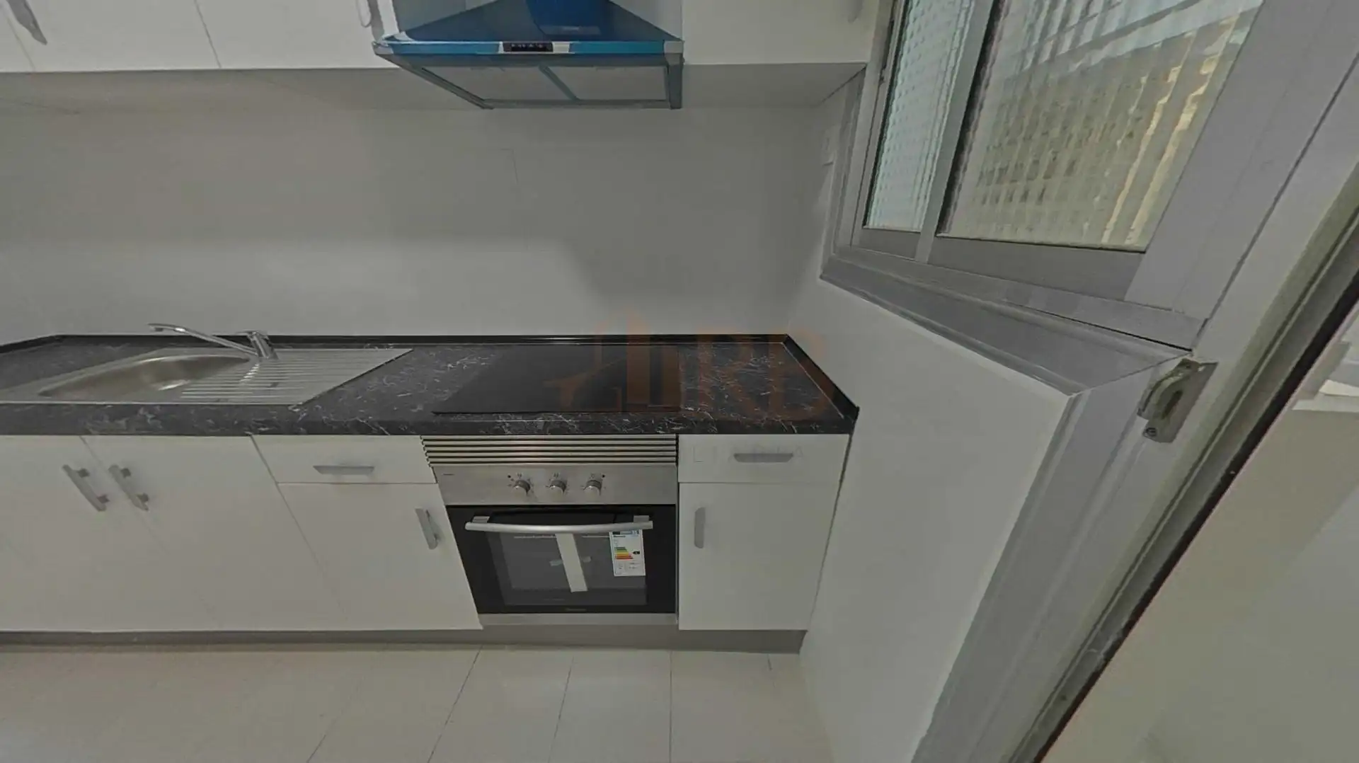 Cuina de Pis en venda en Viladecans amb Terrassa i Balcó