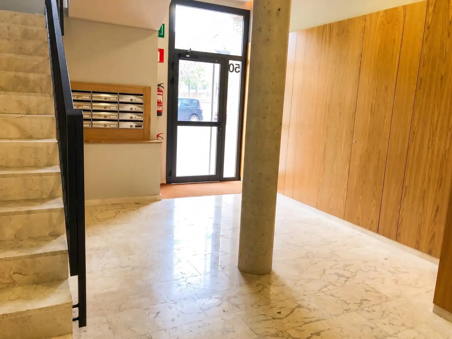 Pis en venda en L'Hospitalet de Llobregat amb Aire condicionat, Calefacció i Jardí privat