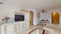 Living room of Flat to rent in  Granada Capital  with Air Conditioner and Community pool