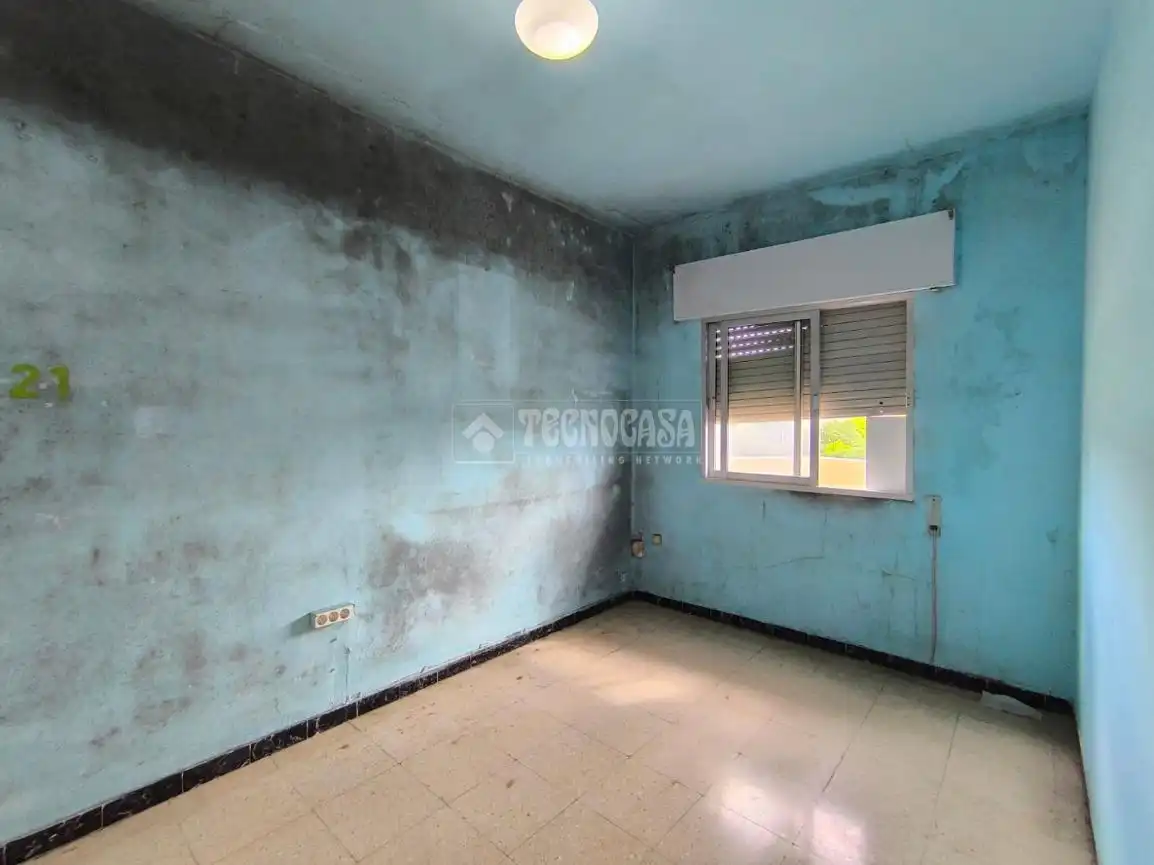 Habitación de Piso en venta en Huelva con Balcón