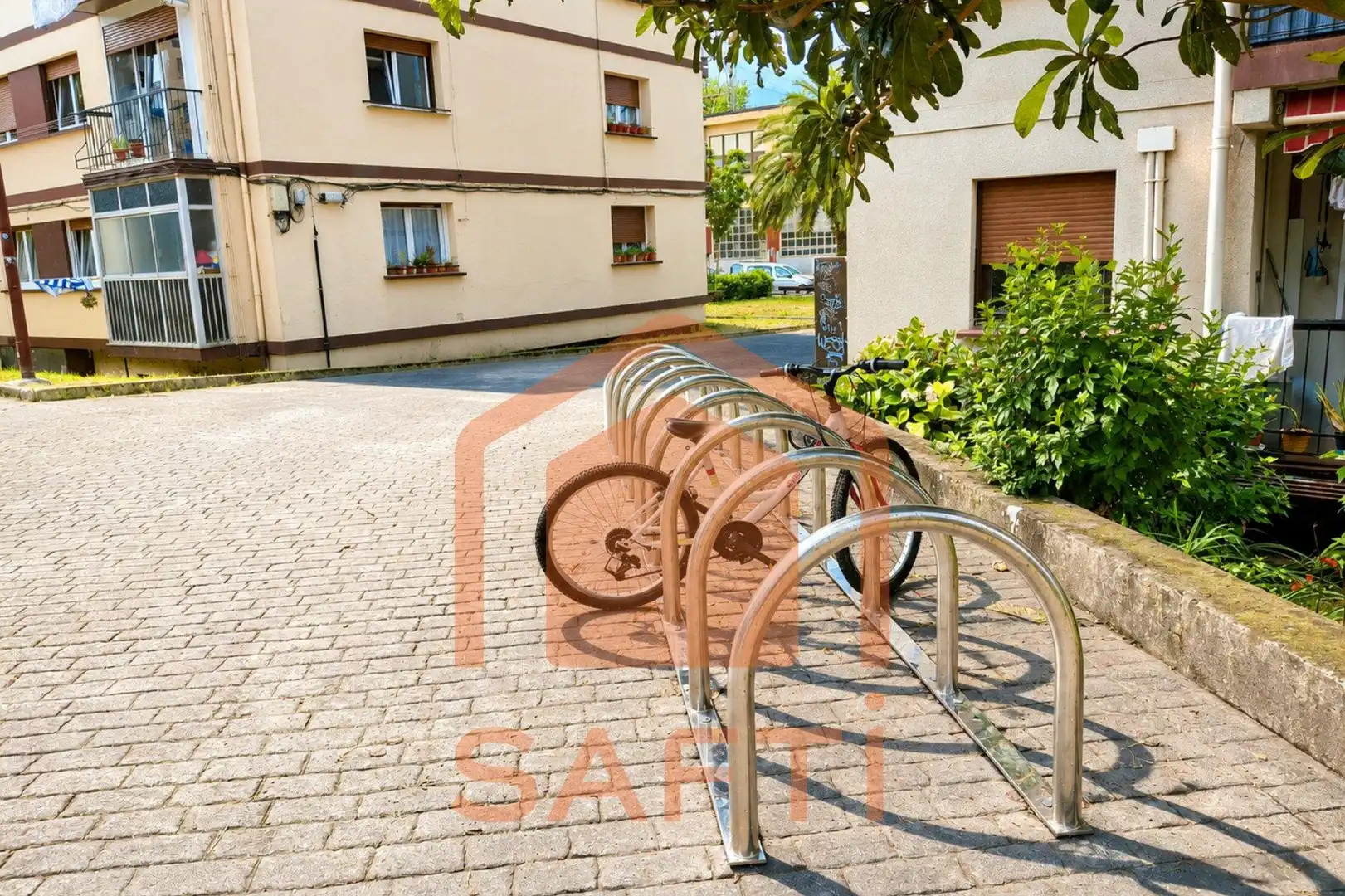 Aparcament de Pis en venda en Hernani amb Calefacció i Balcó