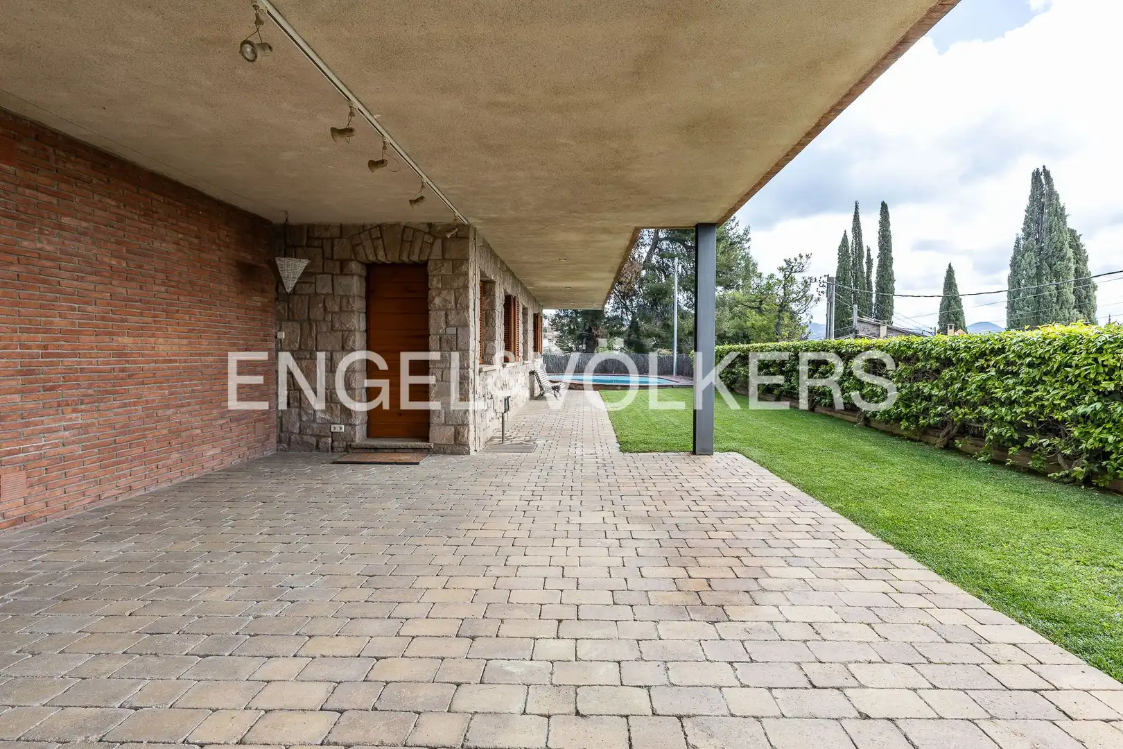 Terrassa de Casa o xalet en venda en Sant Feliu de Codines amb Aire condicionat, Calefacció i Jardí privat