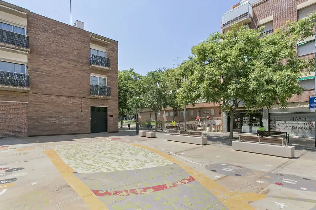 Vista exterior de Piso en venta en Esplugues de Llobregat
