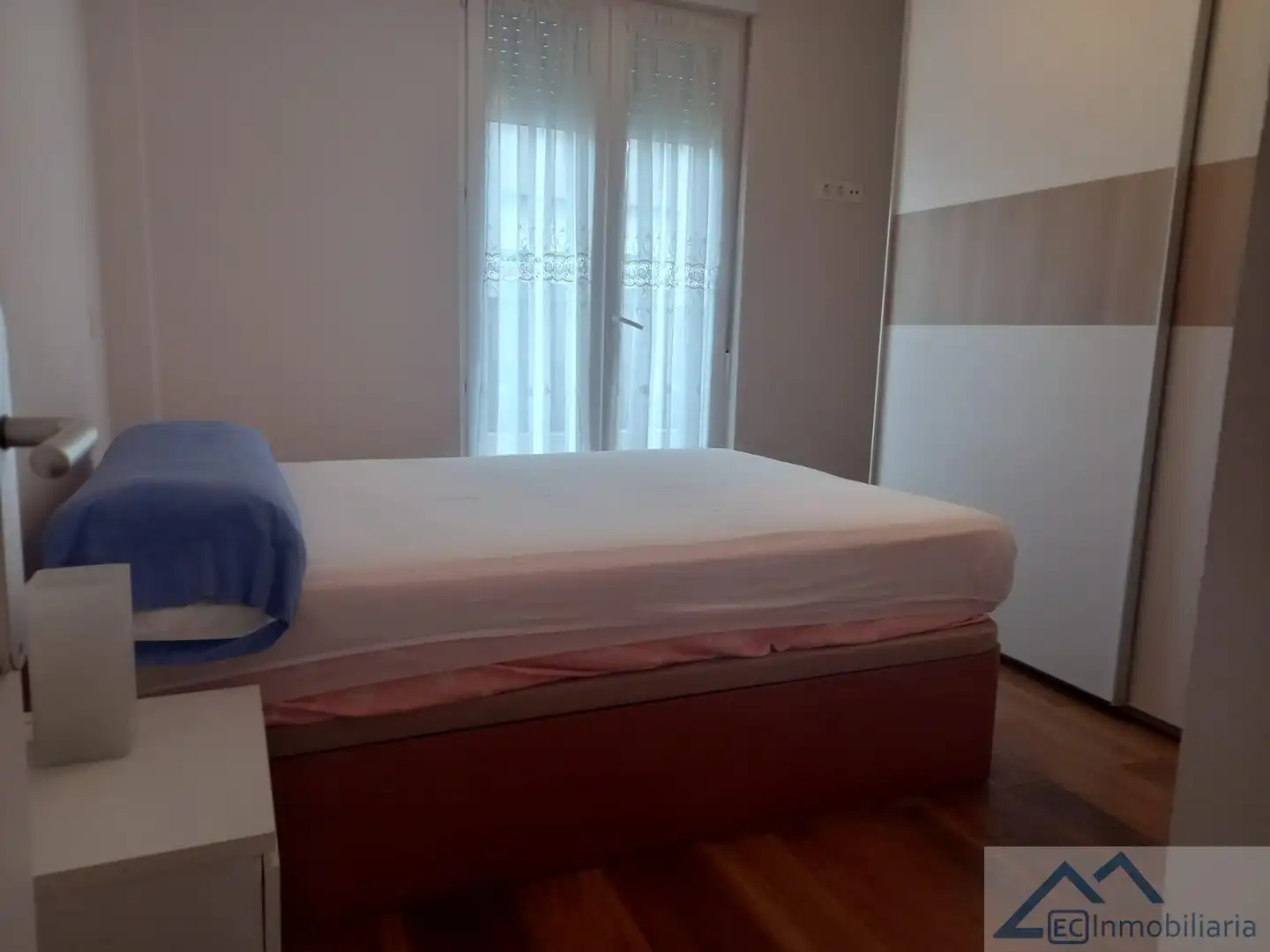 Schlafzimmer von Wohnung zur Miete in Santander mit Möbliert
