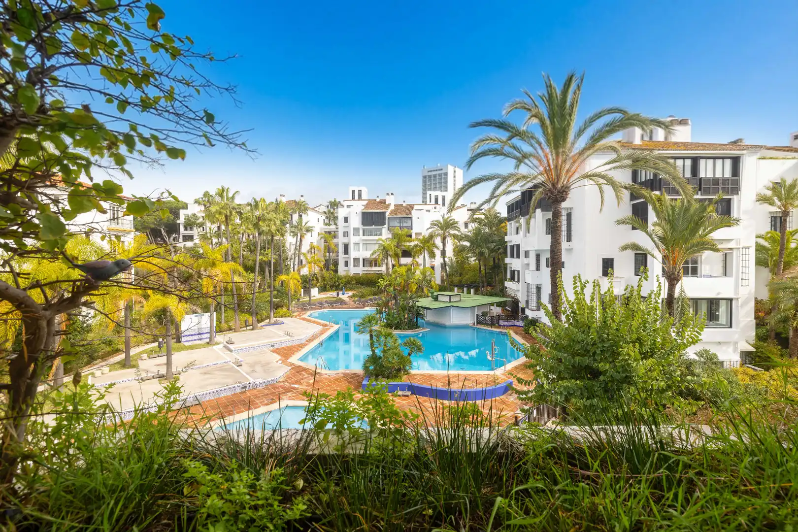 Vista exterior de Piso en venta en Marbella con Terraza, Trastero y Balcón