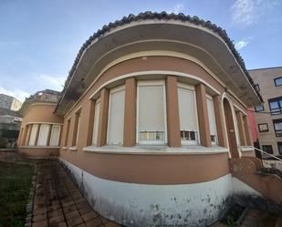 Vista exterior de Casa o xalet en venda en Oleiros amb Terrassa i Balcó