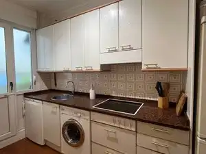 Cuina de Pis de lloguer en Bilbao  amb Calefacció, Moblat i Balcó