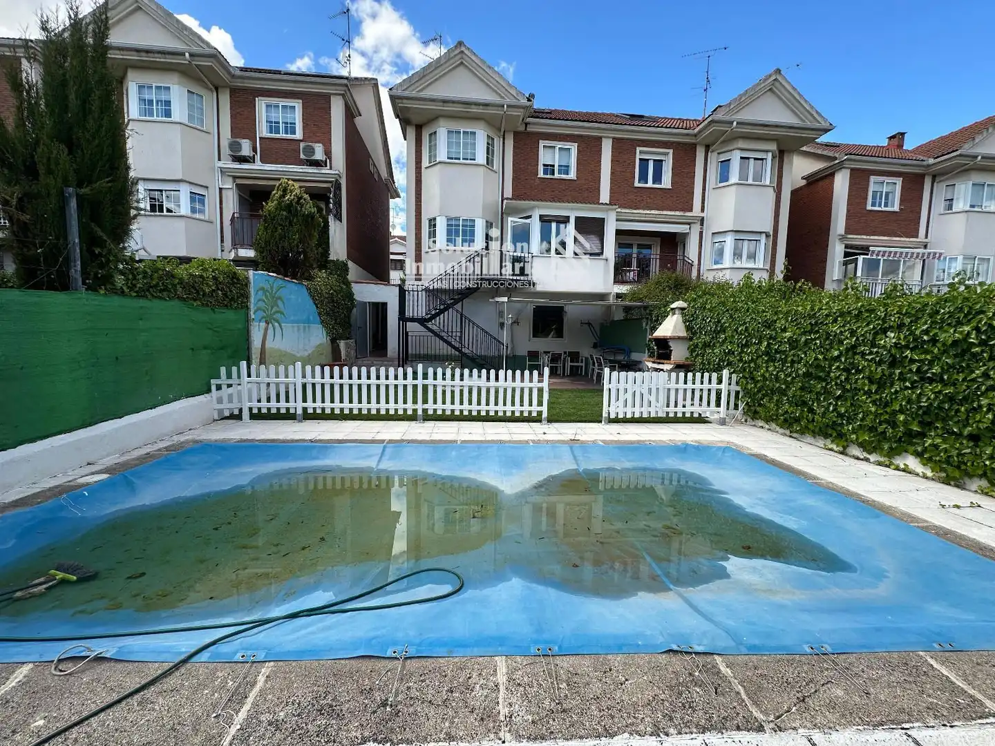 Piscina de Casa adosada en venta en Cabrerizos con Calefacción, Terraza y Piscina