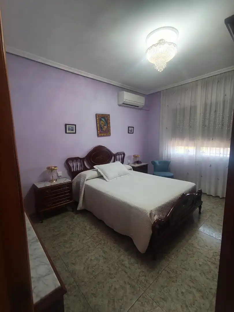 Dormitori de Casa o xalet en venda en Burujón amb Aire condicionat, Calefacció i Jardí privat
