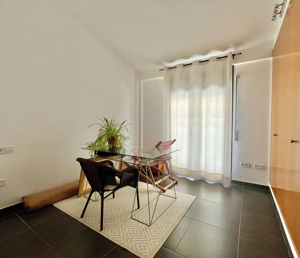 Sala d'estar de Casa o xalet en venda en L'Escala amb Aire condicionat, Calefacció i Terrassa