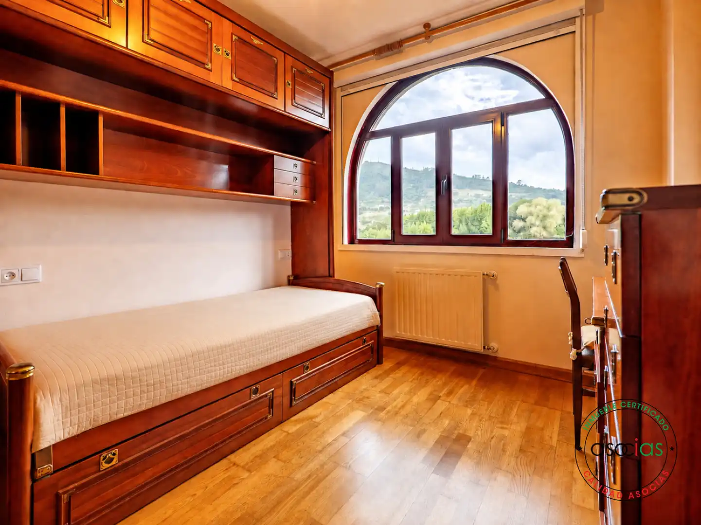 Bedroom of Detached homes for sale in Gijón   with Heating, Private garden and Parquet flooring