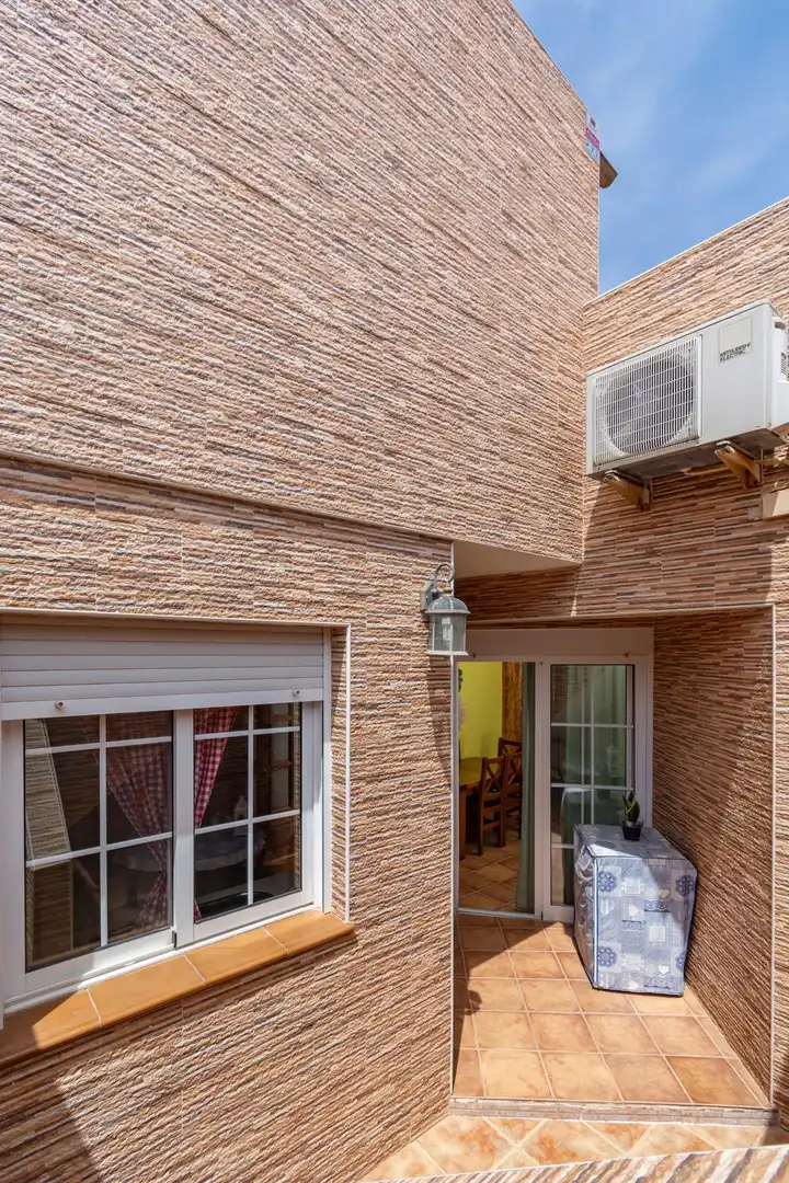 Vista exterior de Casa o xalet en venda en La Unión amb Aire condicionat i Terrassa