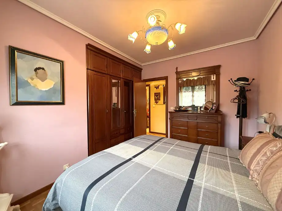 Habitación de Piso en venta en Vitoria - Gasteiz con Calefacción, Parquet y Terraza