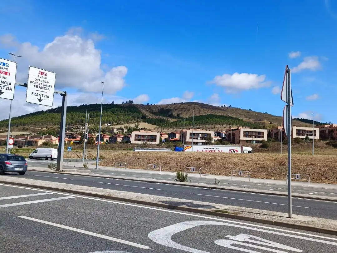 Exterior view of Industrial land for sale in Huarte / Uharte