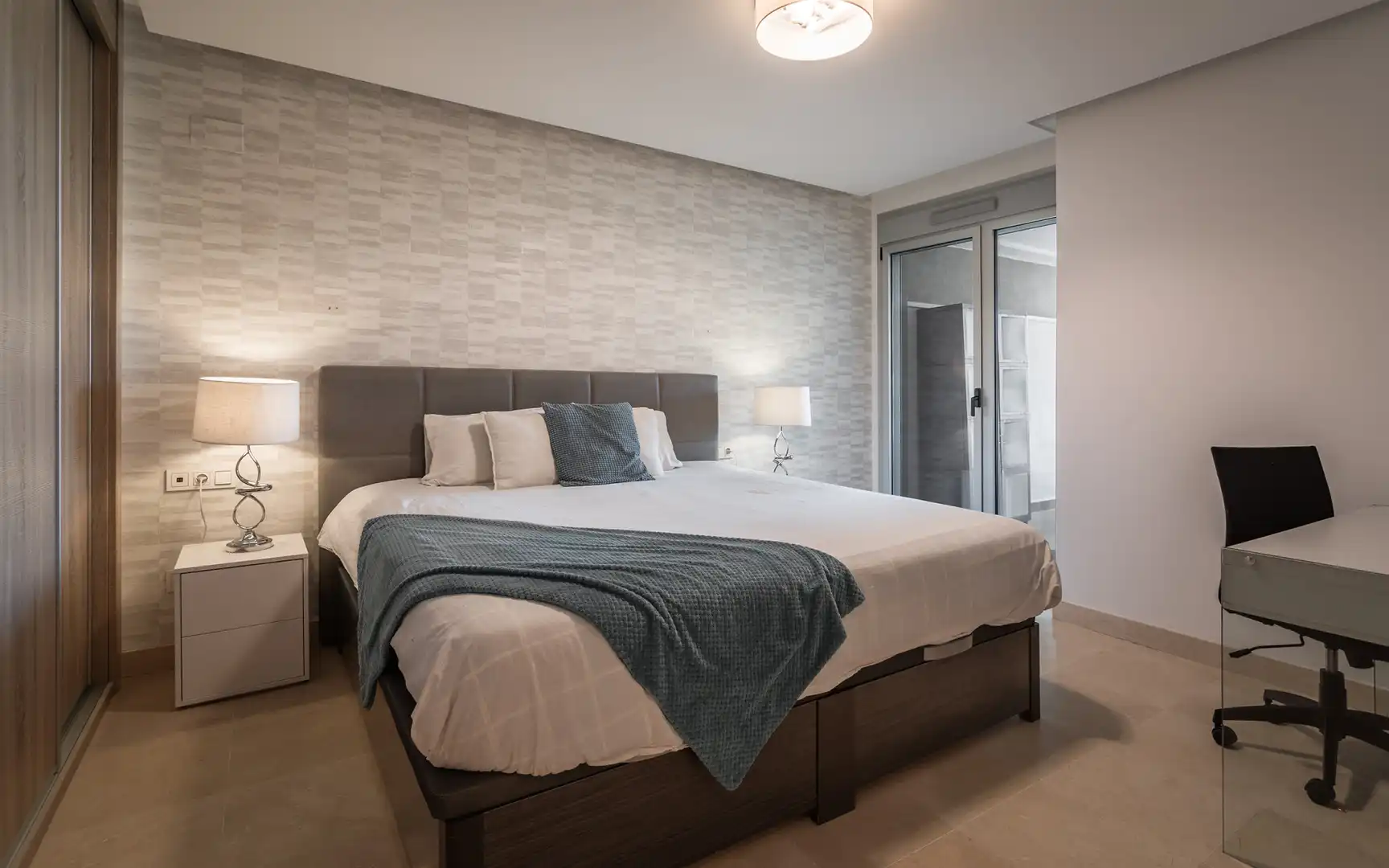 Apartament amb piscina en venda a Benahavís pueblo, imagen 14