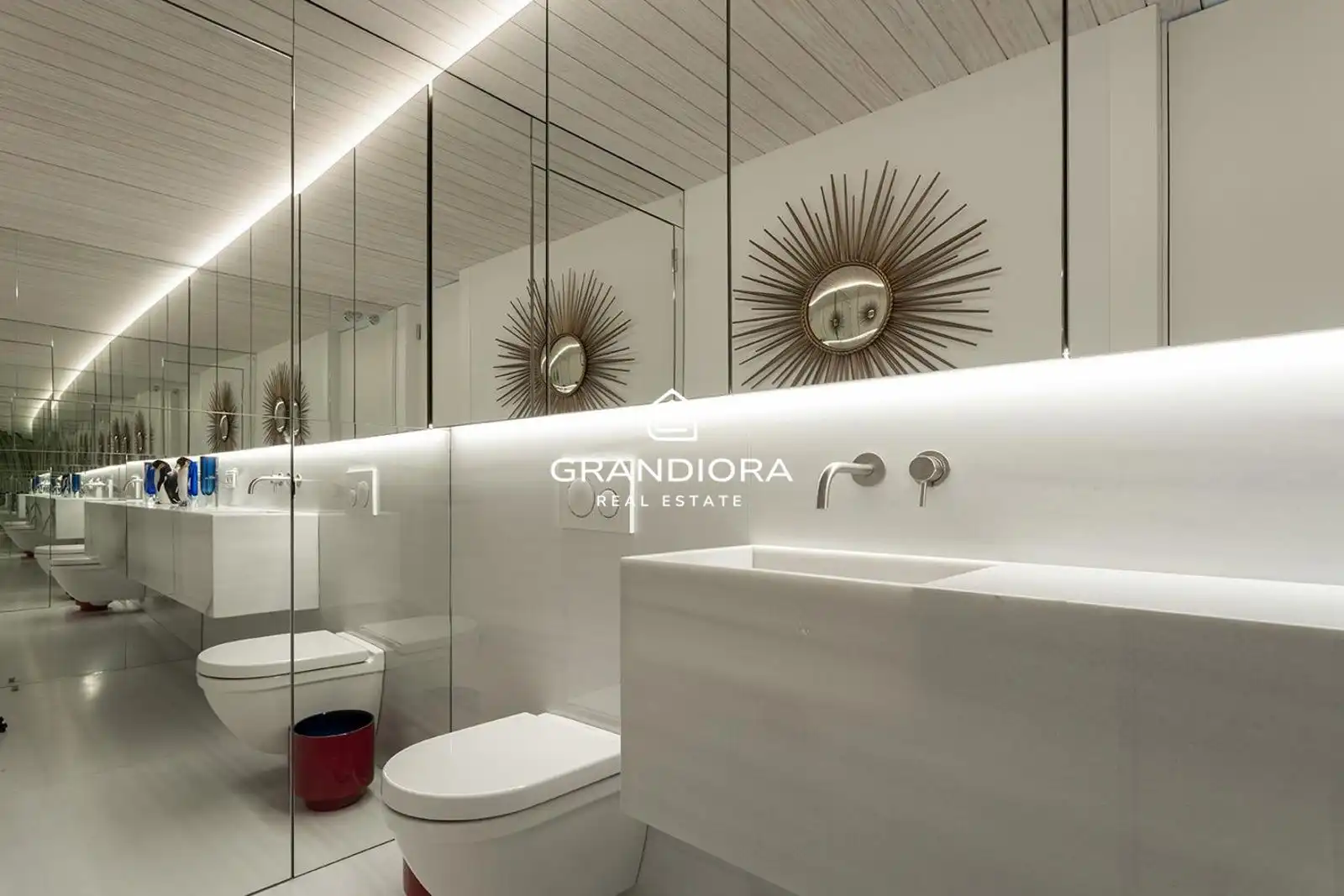 Baño de Ático en venta en Barcelona con Terraza, Amueblado y Alarma