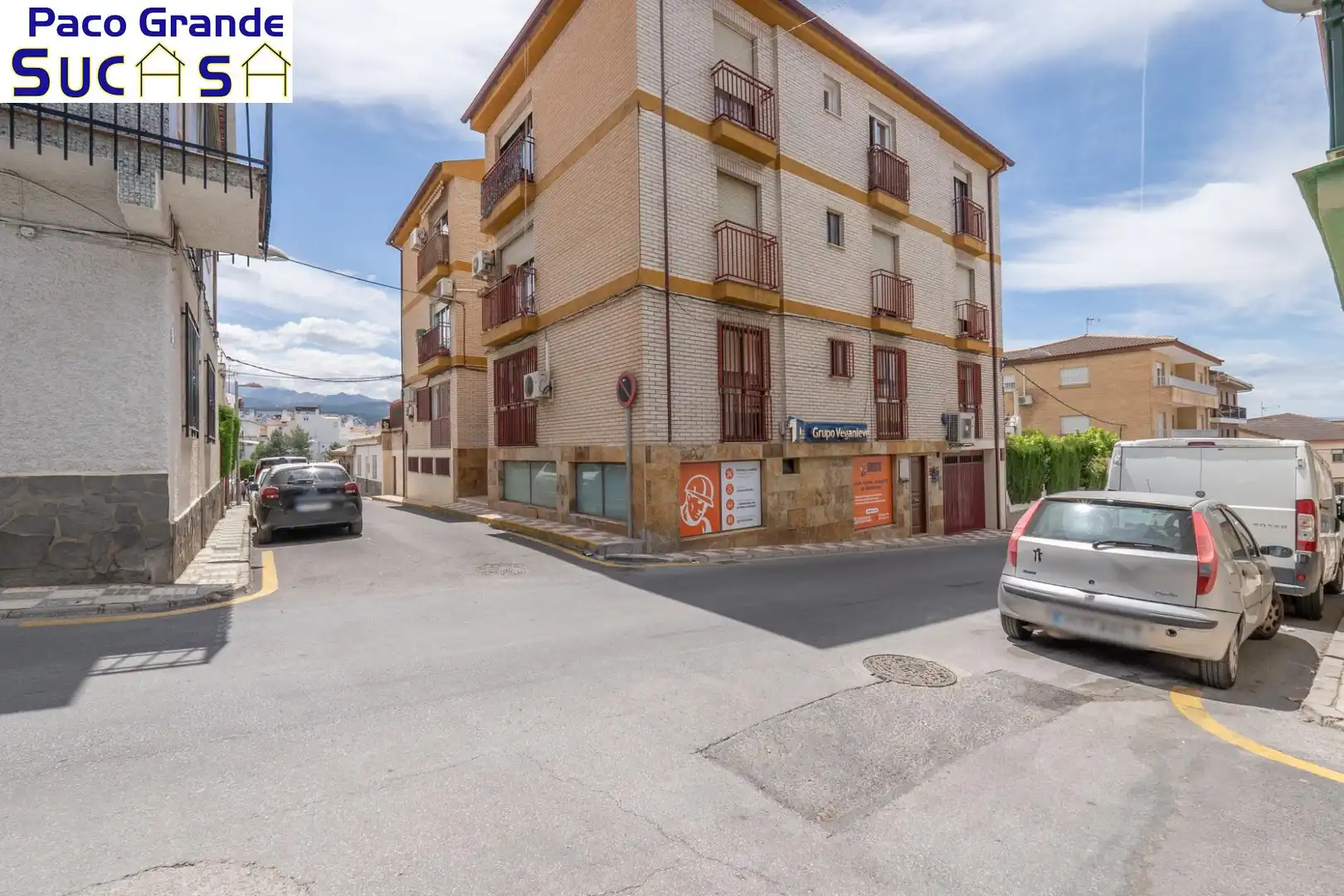 Flat with terrace for sale in Calle  Pintor Murillo 5