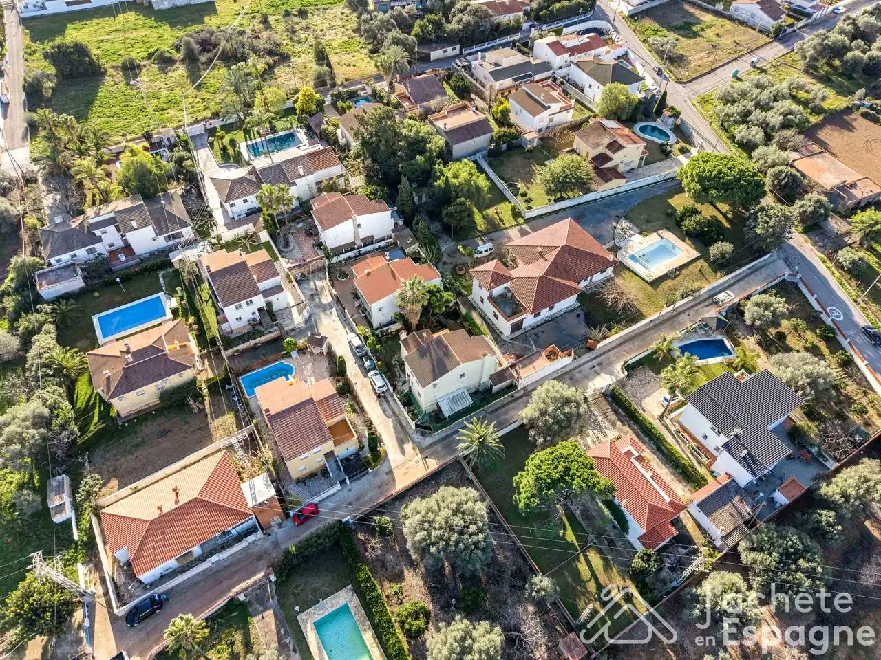 Vista exterior de Casa o xalet en venda en Vinaròs amb Aire condicionat, Jardí privat i Terrassa