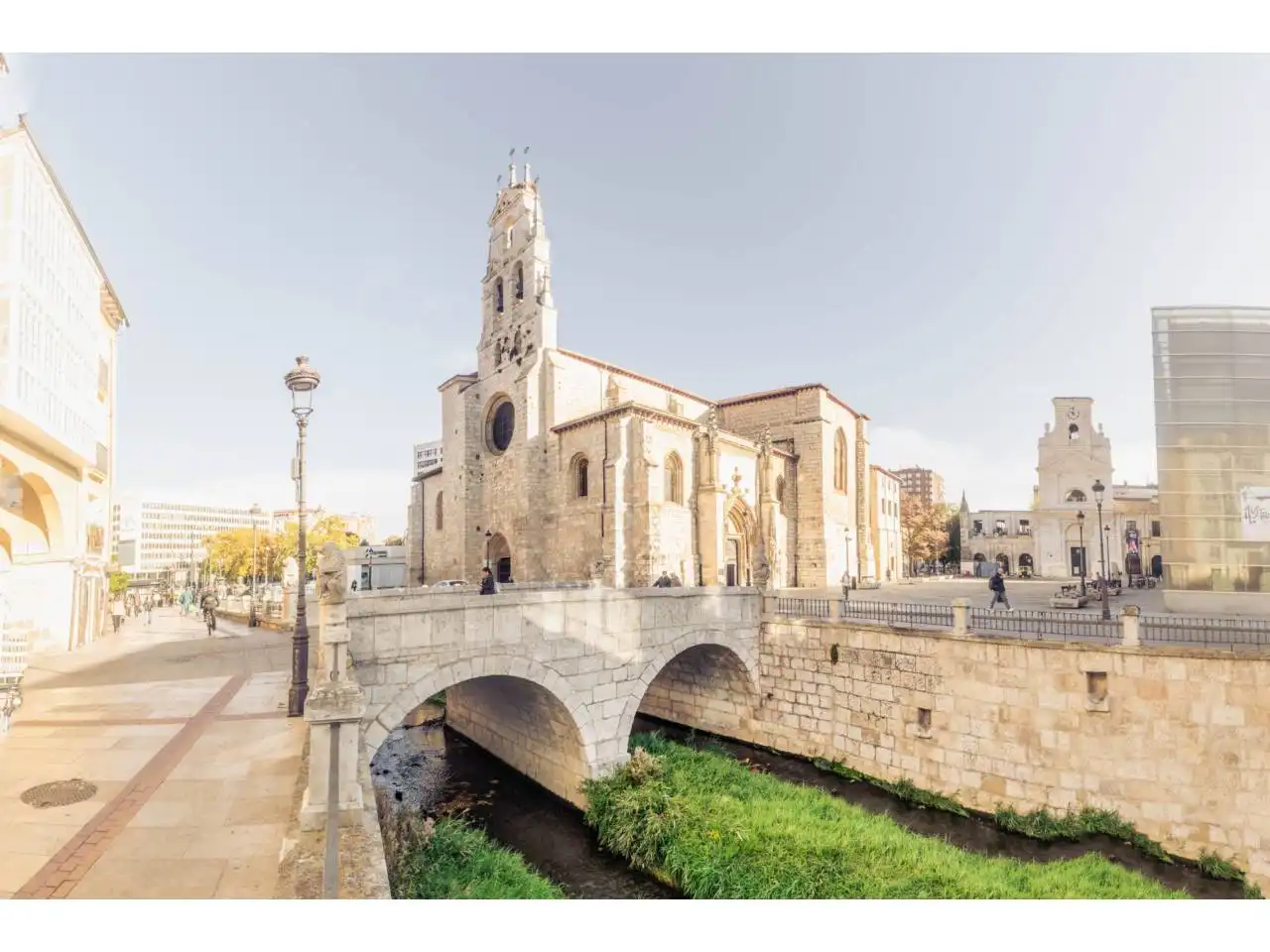 Vista exterior de Piso en venta en Burgos con Calefacción, Parquet y Terraza