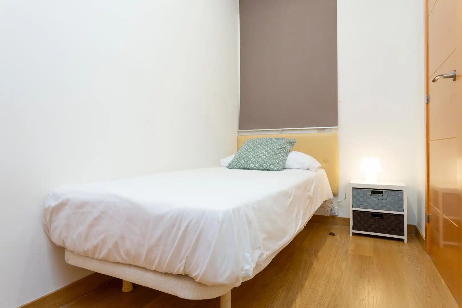 Bedroom of Flat for sale in Barcelona  with Air Conditioner, Heating and Parquet flooring
