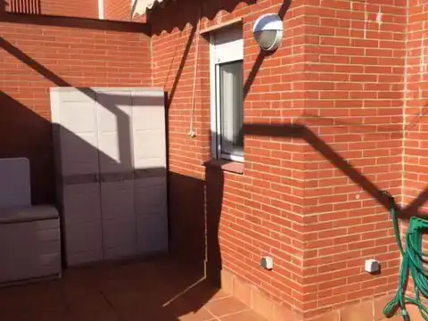 Terrassa de Pis en venda en Ciudad Real Capital amb Aire condicionat, Piscina i Balcó