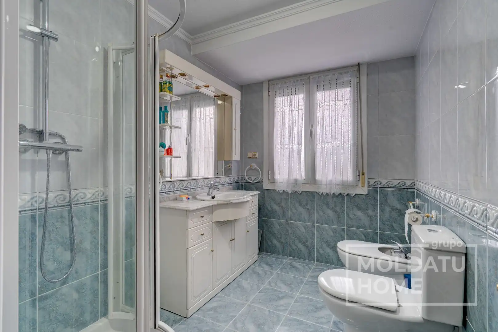 Baño de Piso en venta en Irun  con Calefacción y Trastero