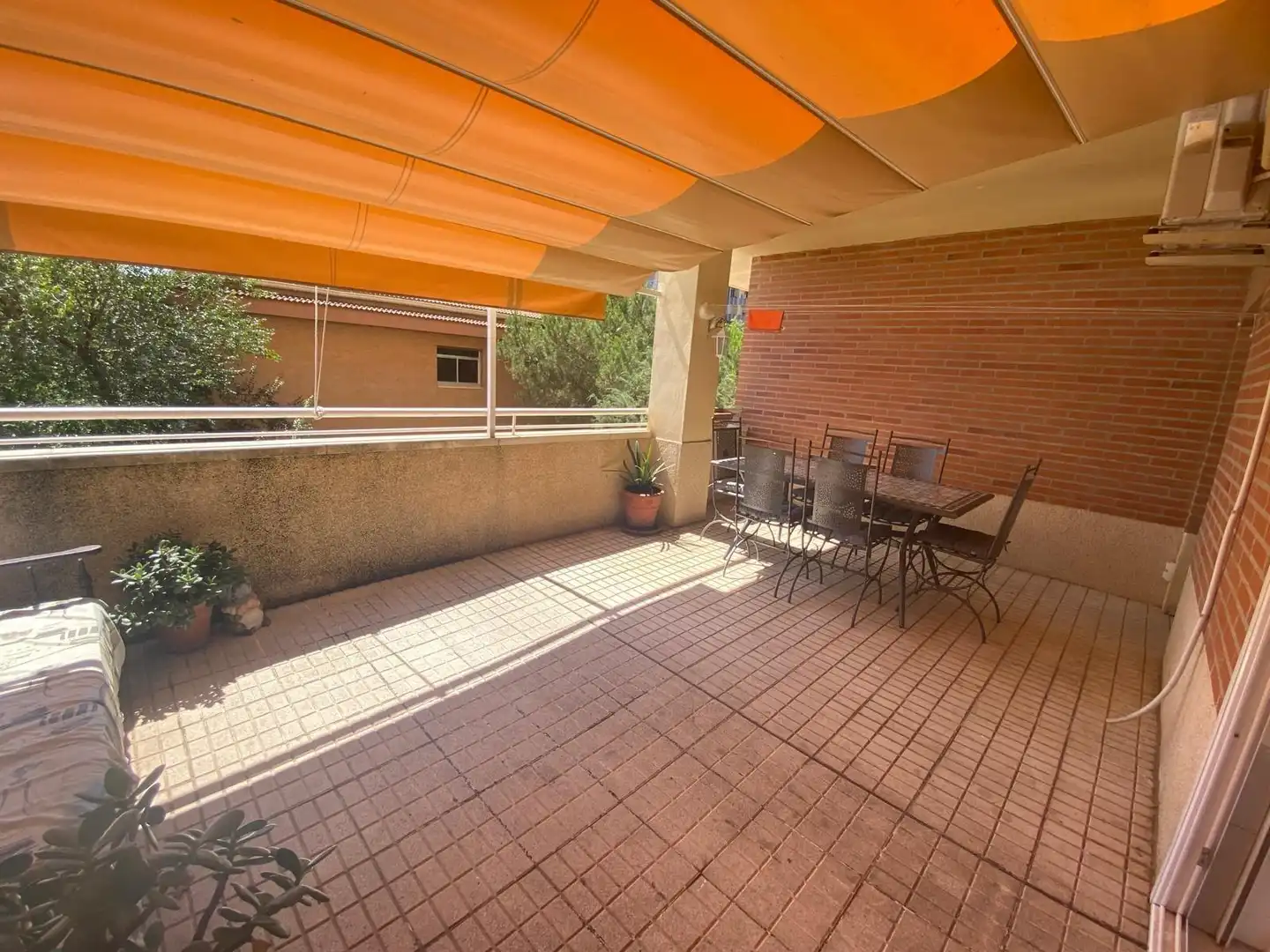 Terrasse von Wohnung zur Miete in Cáceres mit Klimaanlage, Privatgarten und Terrasse