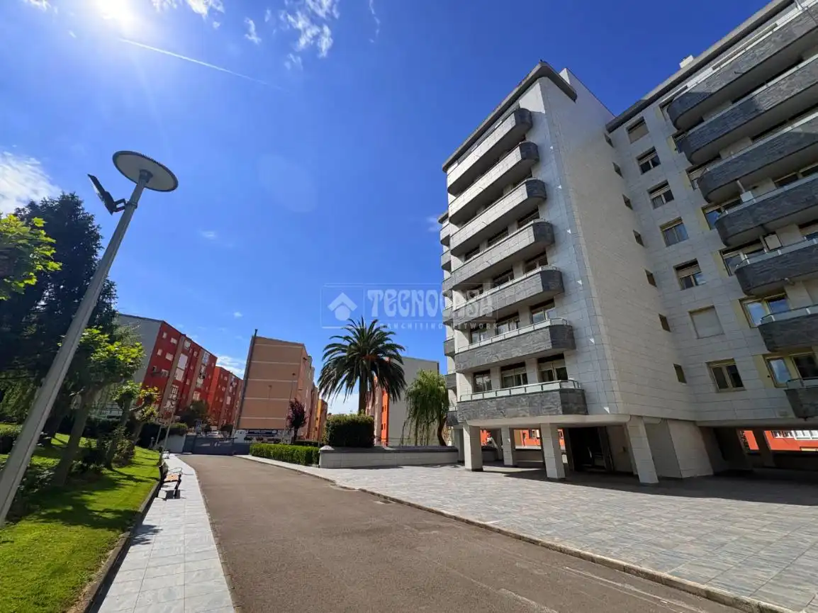 Vista exterior de Piso en venta en Santander con Calefacción