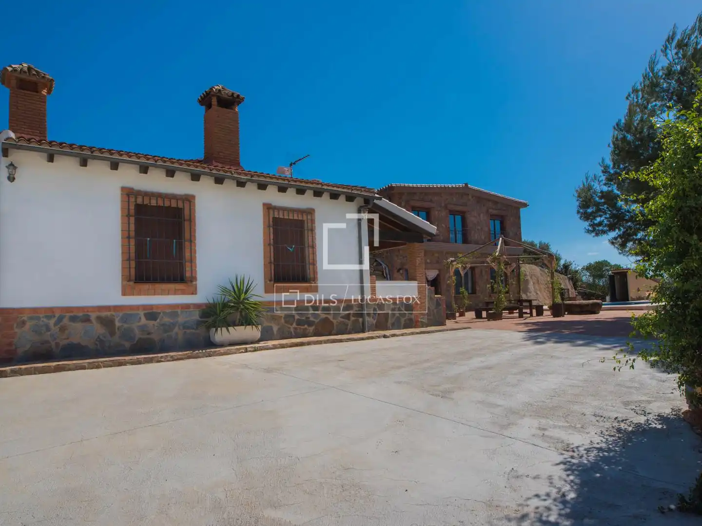 Vista exterior de Finca rústica en venda en Ardales amb Aire condicionat, Terrassa i Traster