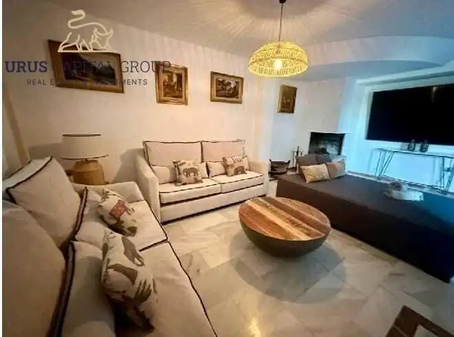 Sala d'estar de Casa adosada en venda en Córdoba amb Aire condicionat, Calefacció i Jardí privat