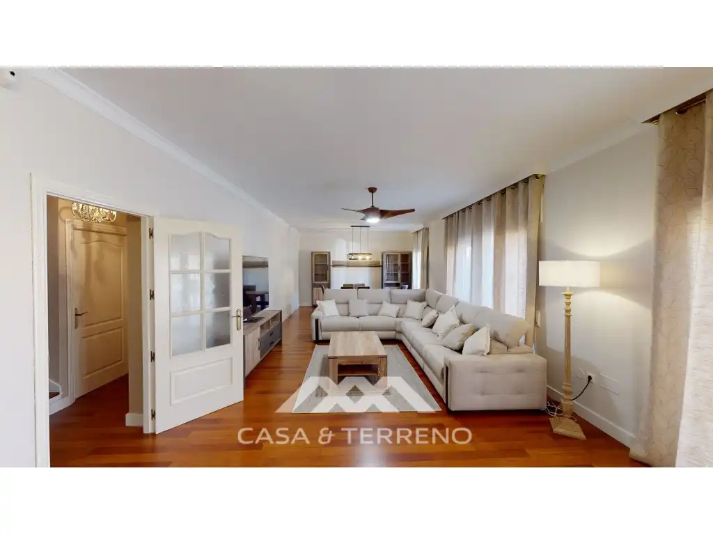 Sala d'estar de Casa o xalet en venda en Vélez-Málaga amb Aire condicionat, Jardí privat i Terrassa