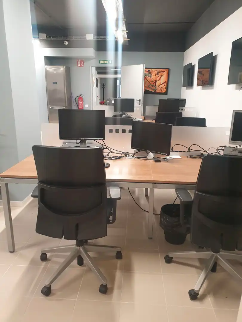 Local en venta en Carrer de la Pubilla Casas, Can Vidalet