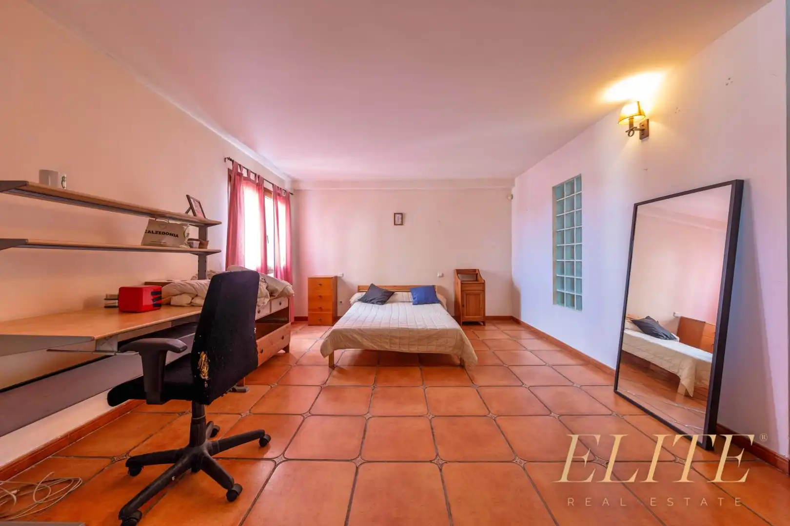 Dormitori de Casa o xalet en venda en Santa Brígida amb Calefacció, Jardí privat i Terrassa