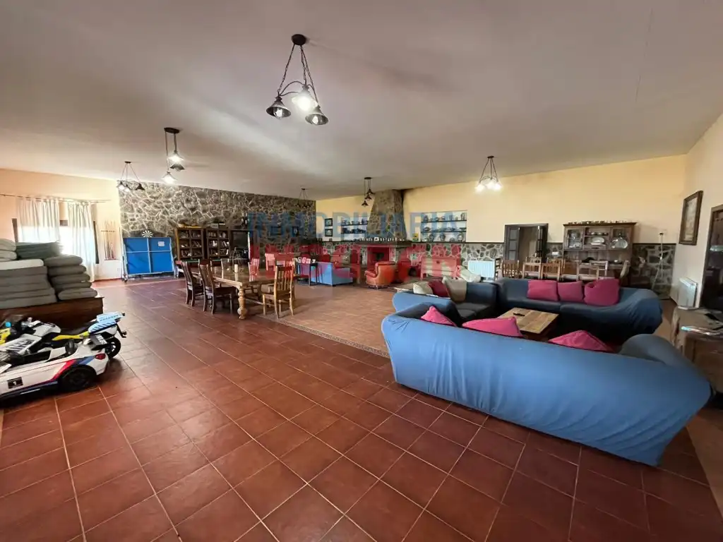 Country homes for sale in Garvín