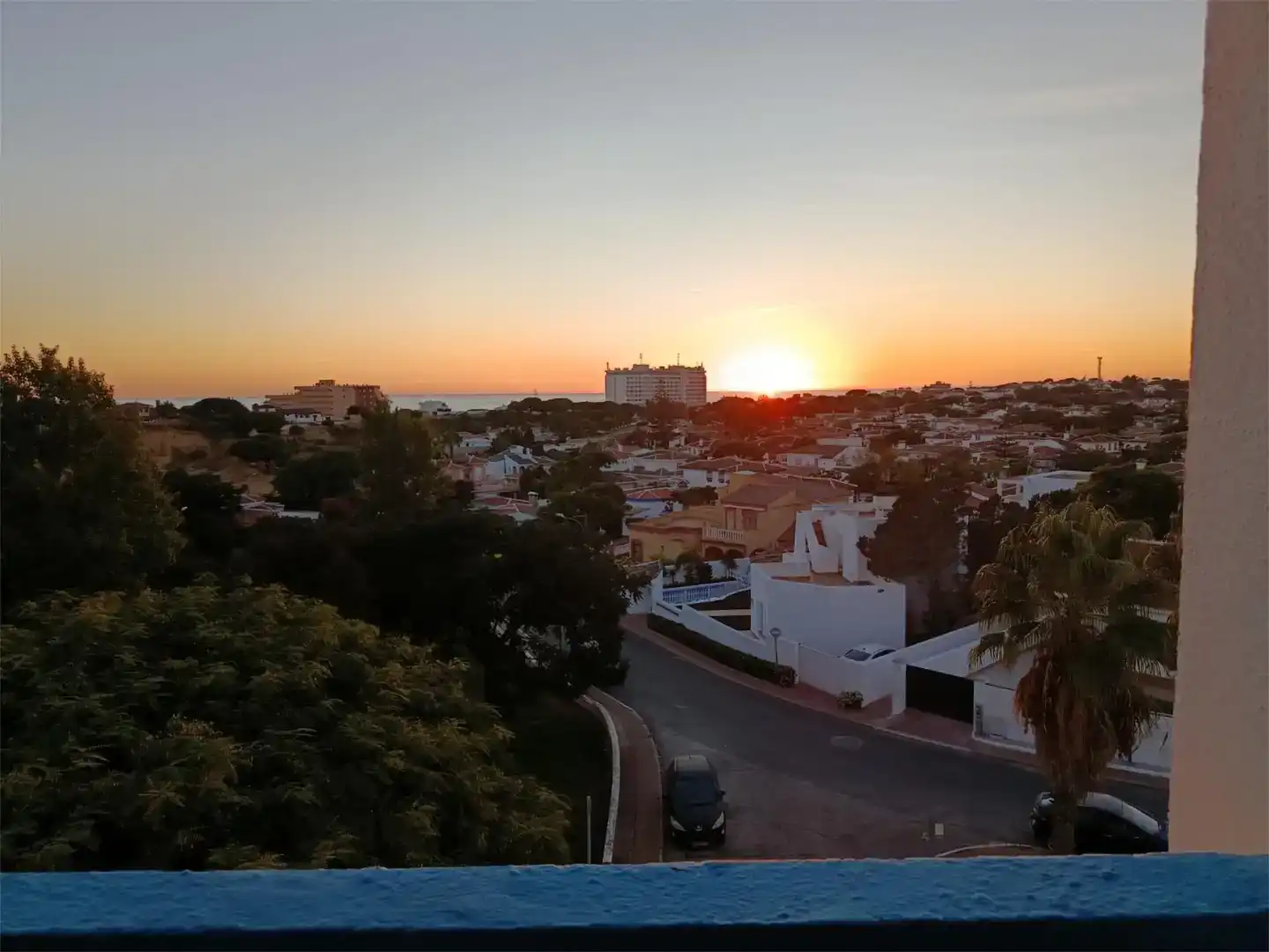 Vista exterior de Estudi en venda en Almonte amb Aire condicionat i Balcó
