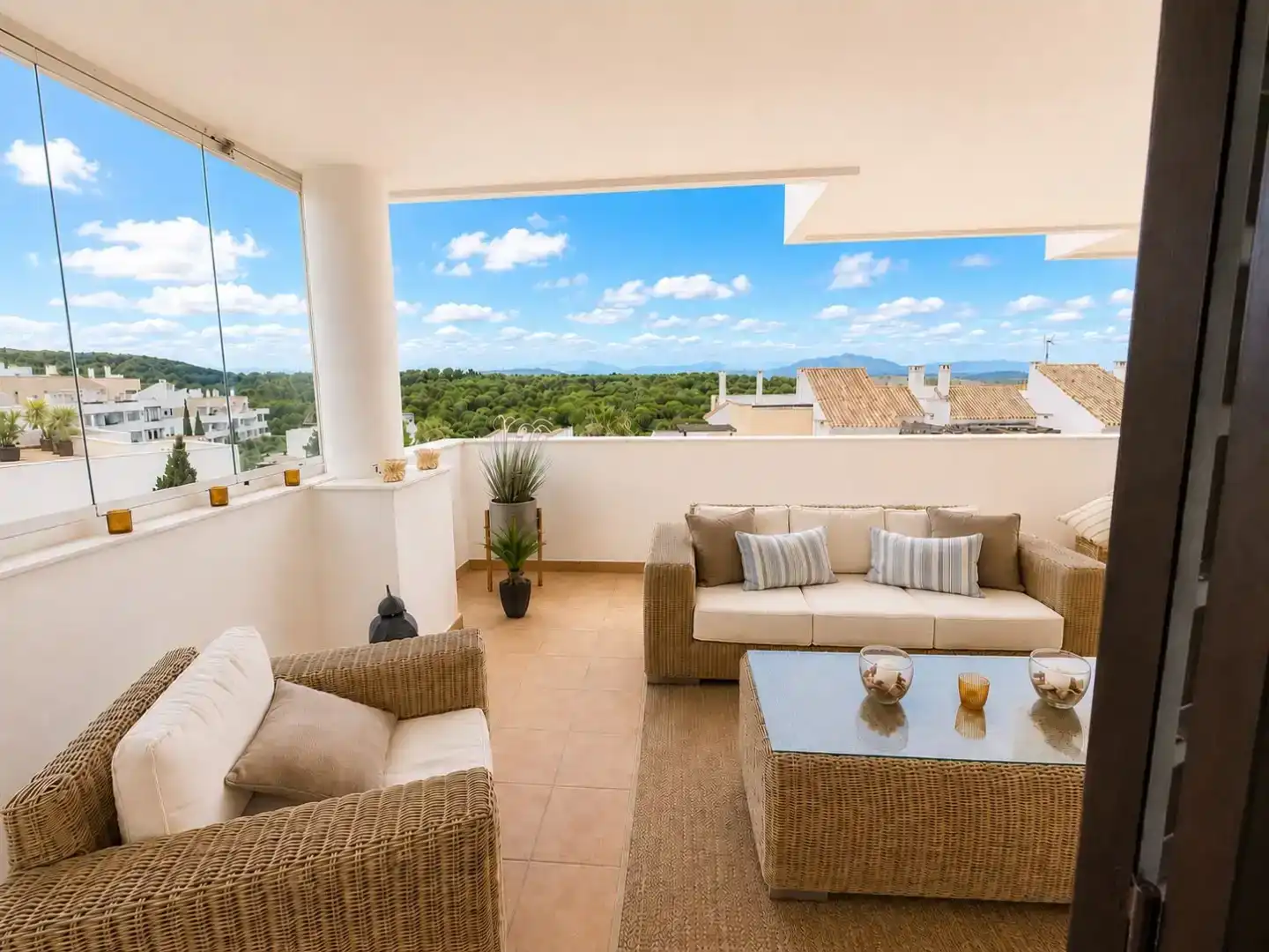 Terraza de Piso en venta en La Alcaidesa con Aire acondicionado, Piscina y Balcón