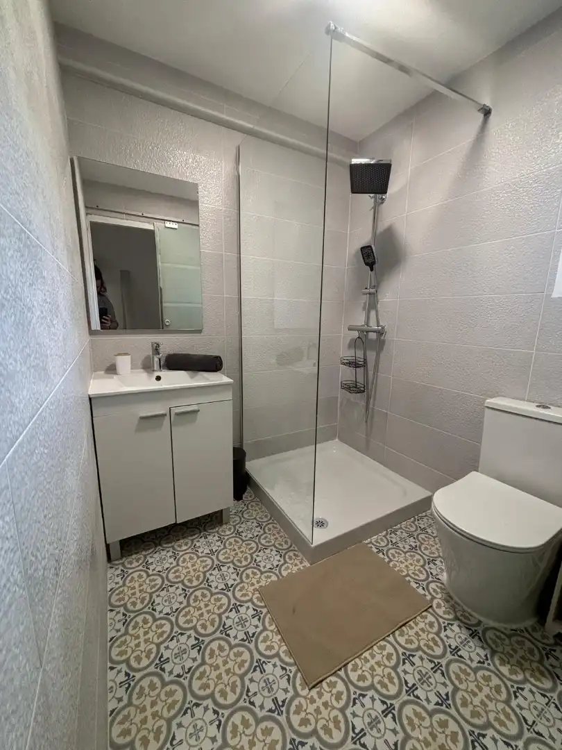 Bany de Apartament de lloguer en Torremolinos amb Moblat i Piscina comunitària