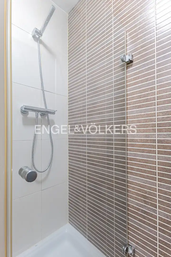 Bathroom of Flat for sale in Barcelona  with Heating