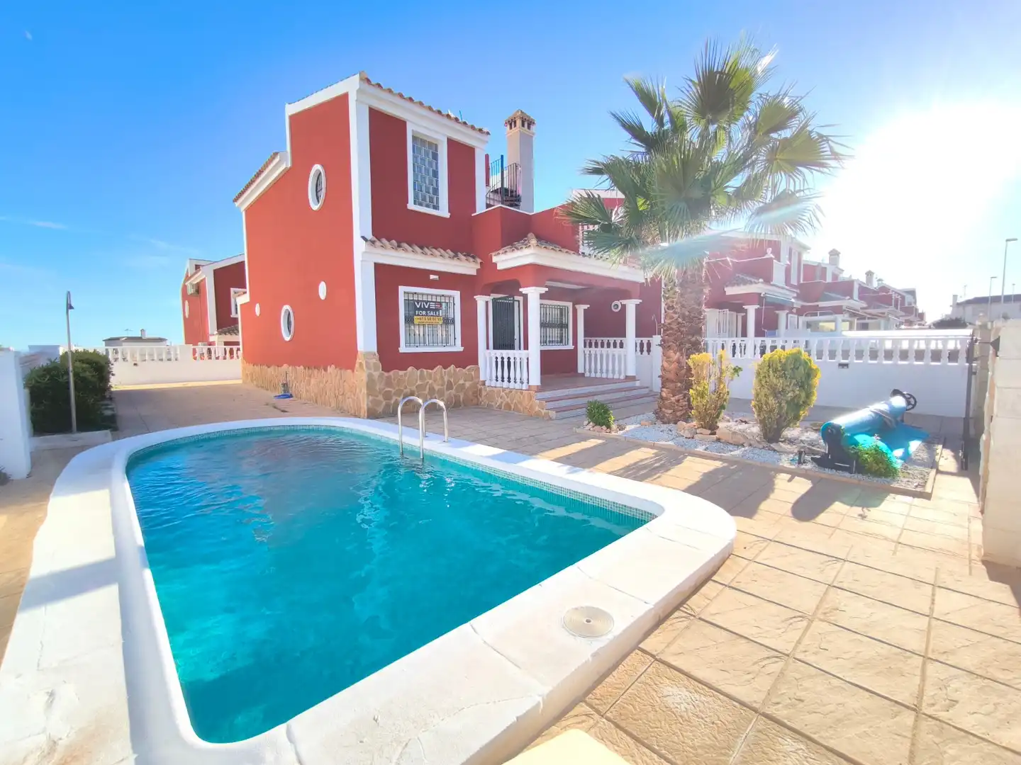 Vista exterior de Casa o xalet en venda en Orihuela amb Terrassa i Piscina